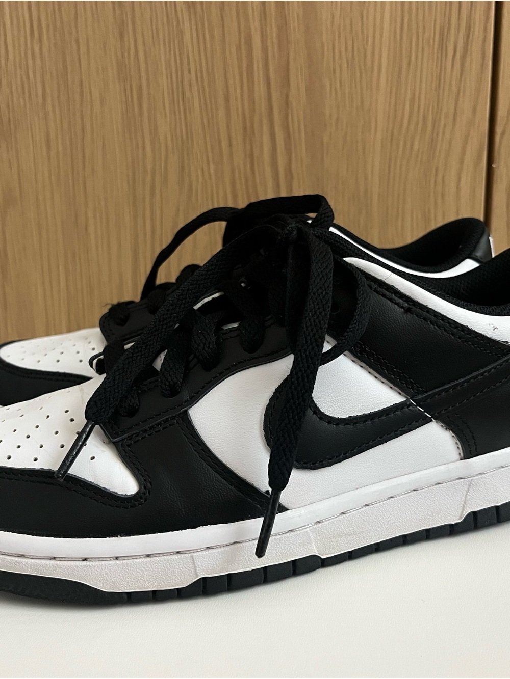 Nike Black and White Men’s Low-Top Sneakers